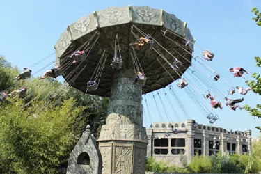 Monkey Swinger at Chessington World of Adventures Resort